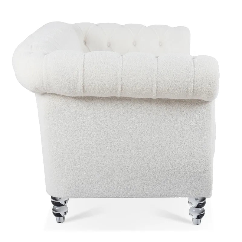 Nordisches Polstersofa mit gerollten Armlehnen