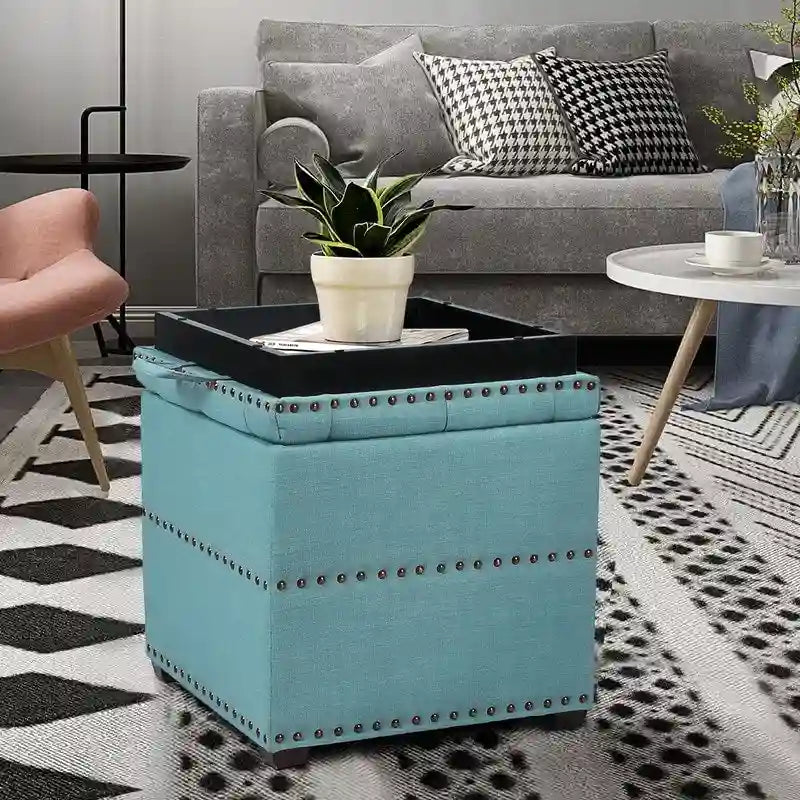 Quadratischer Stoffhocker mit Tablett