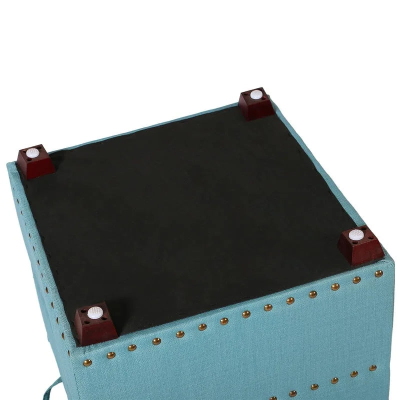 Quadratischer Stoffhocker mit Tablett