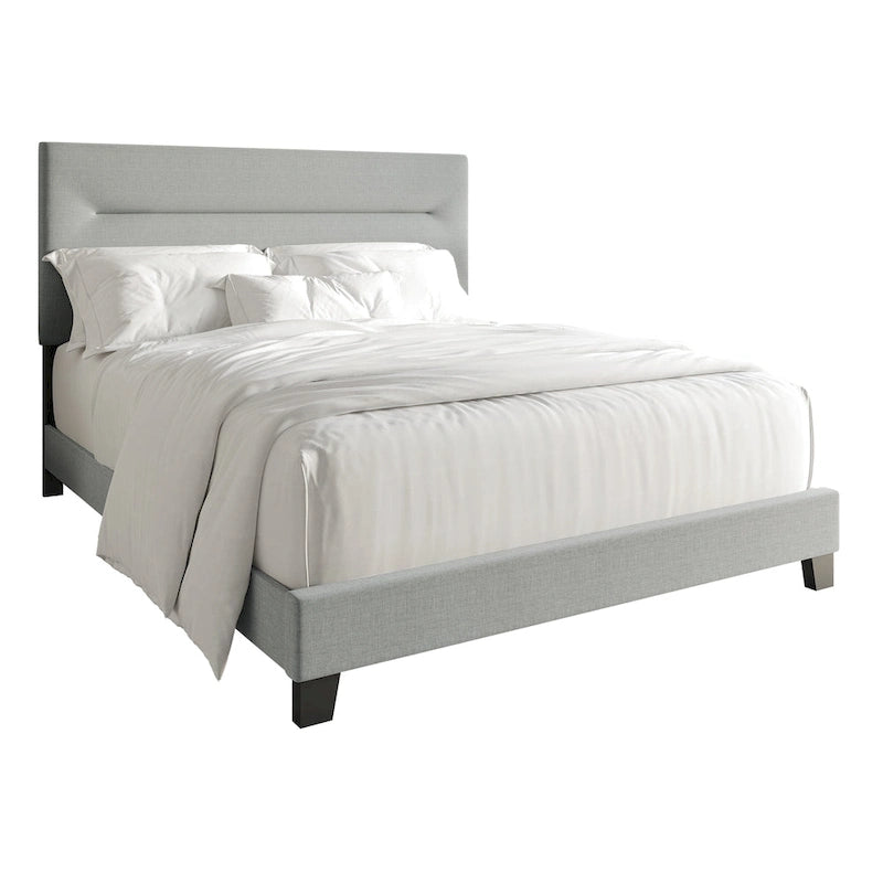 Schlichtes und sauberes gepolstertes Leinenbett
