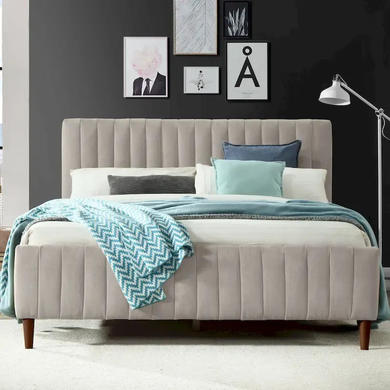 Gepolstertes Queen-Size-Plattformbett