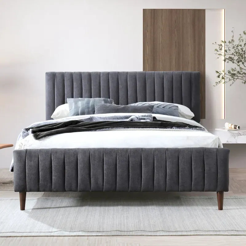 Gepolstertes Queen-Size-Plattformbett