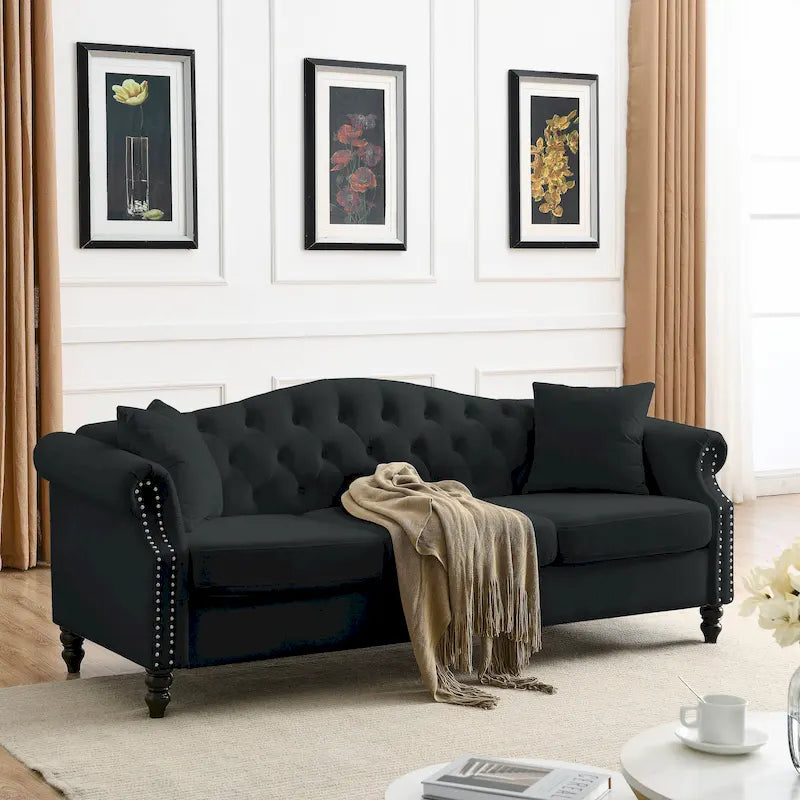 Chesterfield 3-Sitzer Polstersofa mit Zierheftung, Rollarmlehnen und Nagelbesatz