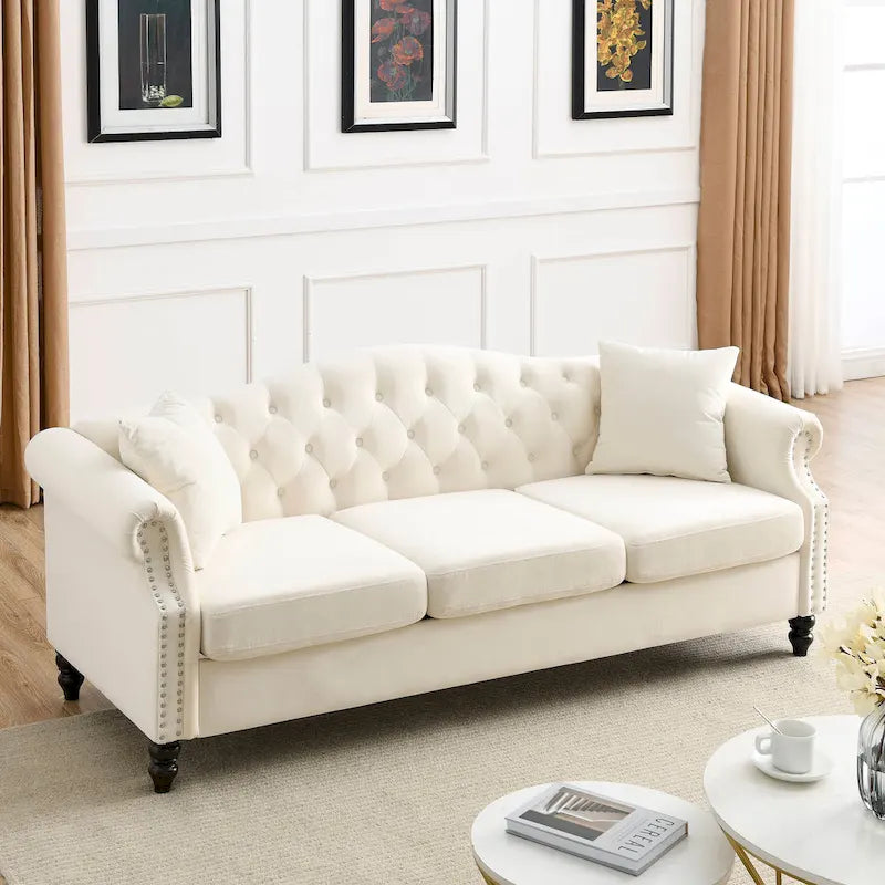Chesterfield 3-Sitzer Polstersofa mit Zierheftung, Rollarmlehnen und Nagelbesatz