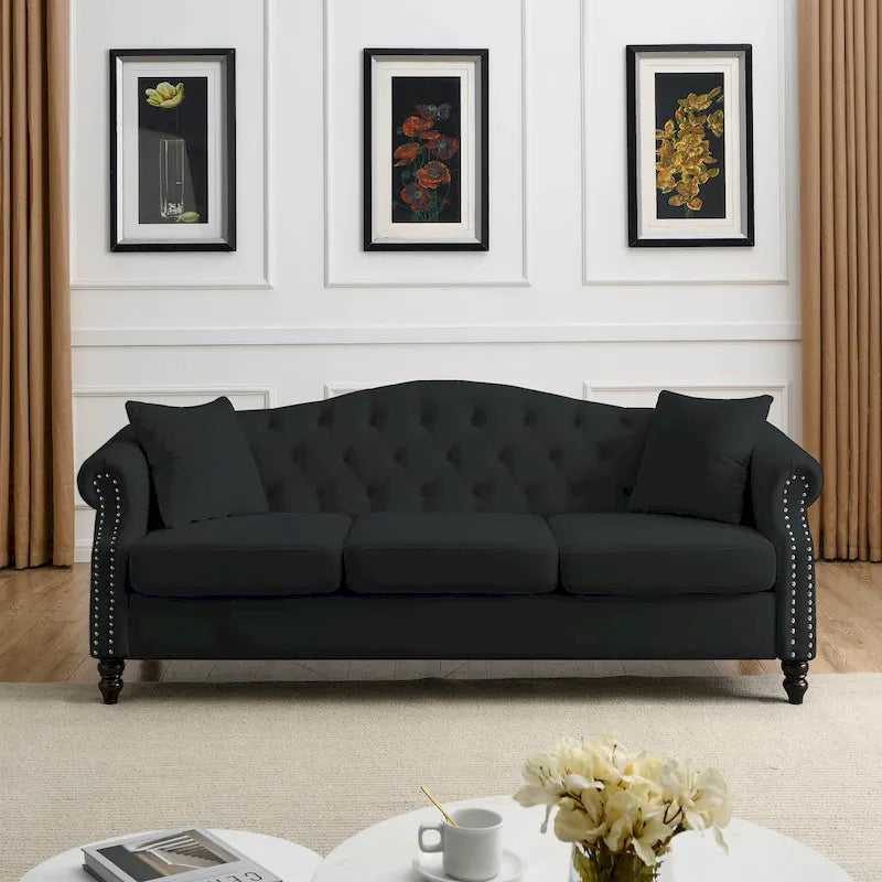 Chesterfield 3-Sitzer Polstersofa mit Zierheftung, Rollarmlehnen und Nagelbesatz