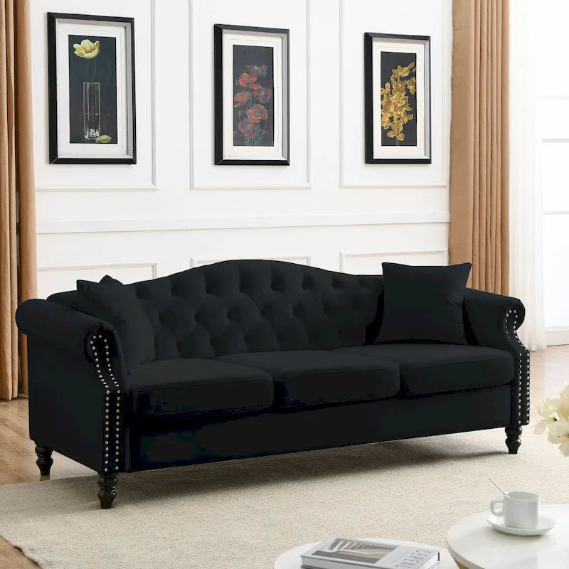 Chesterfield 3-Sitzer Polstersofa mit Zierheftung, Rollarmlehnen und Nagelbesatz